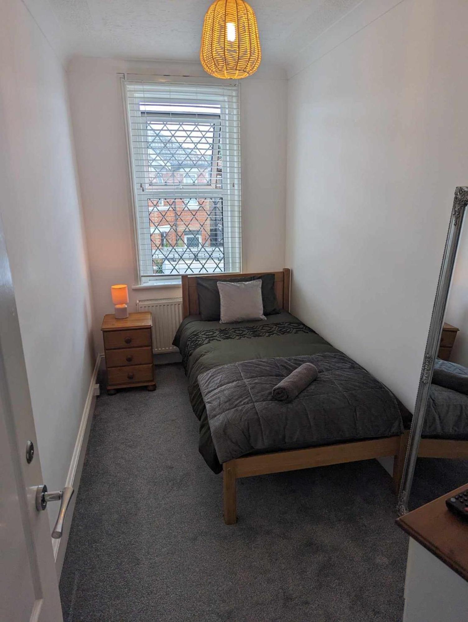 Cosy Bee And Apartment บอร์นมัธ ภายนอก รูปภาพ