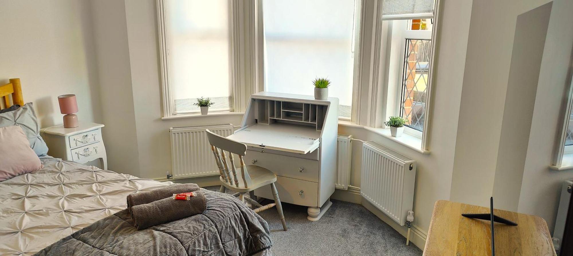 Cosy Bee And Apartment บอร์นมัธ ภายนอก รูปภาพ
