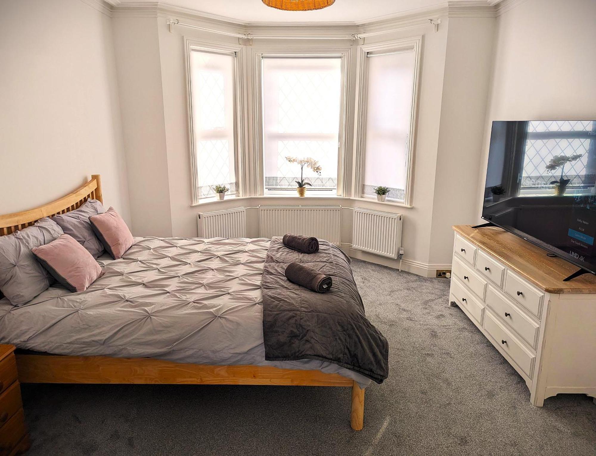 Cosy Bee And Apartment บอร์นมัธ ภายนอก รูปภาพ